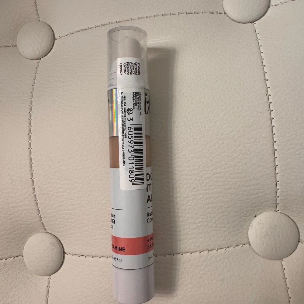 NWT— IT Cosmetics Do It All Radiant Concealer Medium Coverage in fairest neutral
